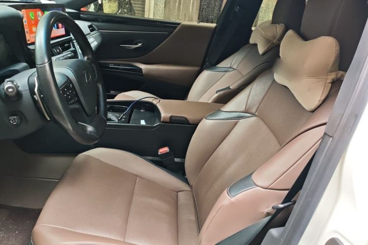 Used Lexus ES 2023 260 Excellence Edition Left Front Seat