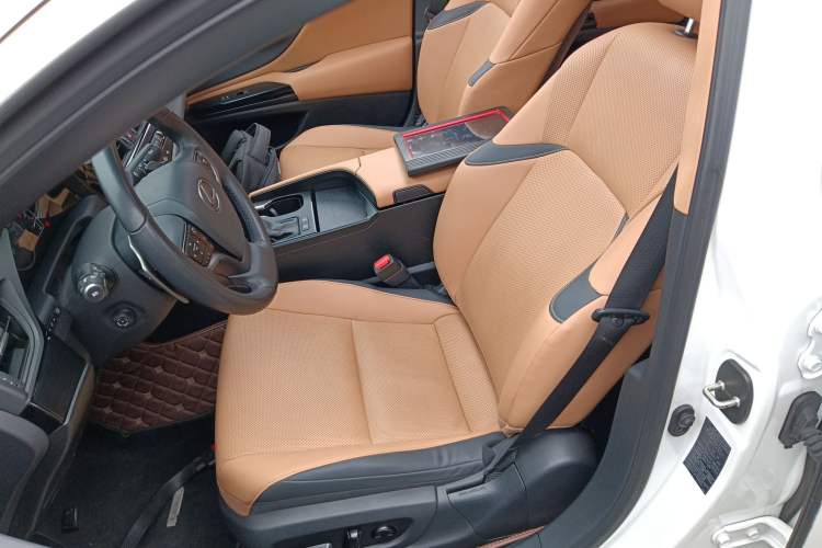 Used Lexus ES 2023 260 Excellence Edition Left Front Seat