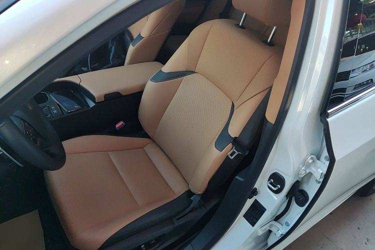 Used Lexus ES 2023 200 Excellence Edition Left Front Seat