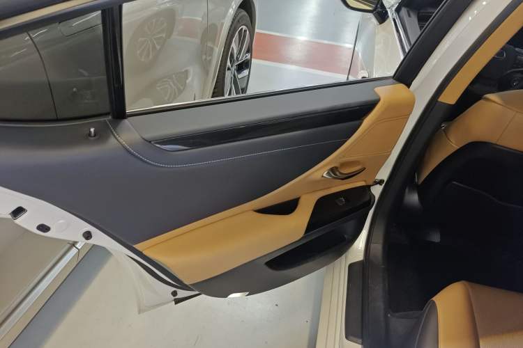 Used Lexus ES 2023 200 Excellence Edition Left Rear Door Interior
