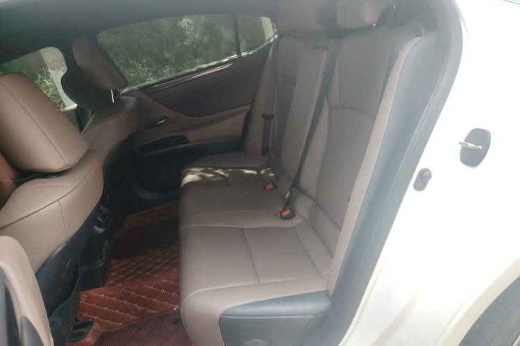 Used Lexus ES 2023 200 Excellence Edition Left Rear Seat