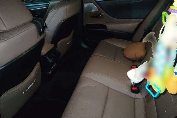 Used Lexus ES 2023 200 Excellence Edition Left Rear Seat