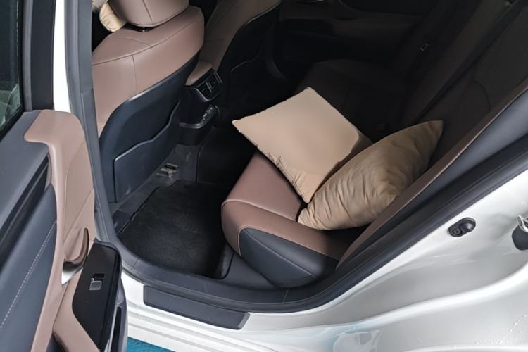 Used Lexus ES 2023 200 Excellence Edition Left Rear Seat