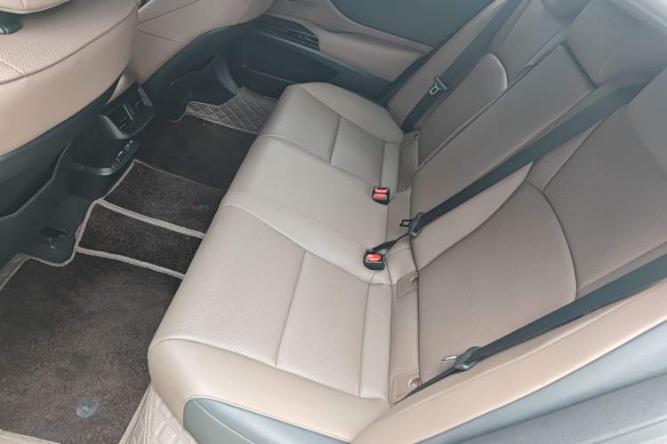 Used Lexus ES 2023 200 Excellence Edition Left Rear Seat