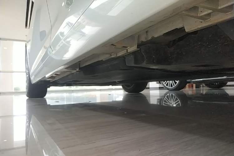 Used Lexus ES 2023 200 Excellence Edition Left Side Sill
