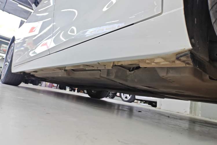 Used Lexus ES 2023 200 Excellence Edition Left Side Sill