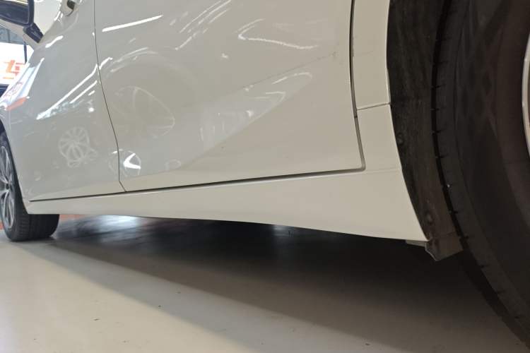 Used Lexus ES 2023 200 Excellence Edition Left Side Sill