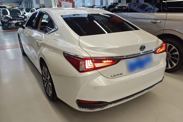 Used Lexus ES 2023 200 Excellence Edition Left Side