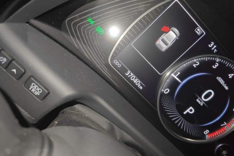 Used Lexus ES 2023 200 Excellence Edition Odometer Close Up