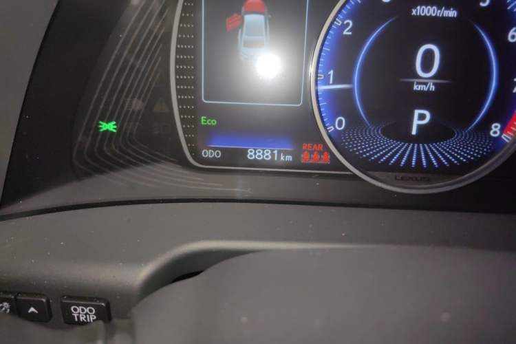 Used Lexus ES 2023 200 Excellence Edition Odometer Close Up