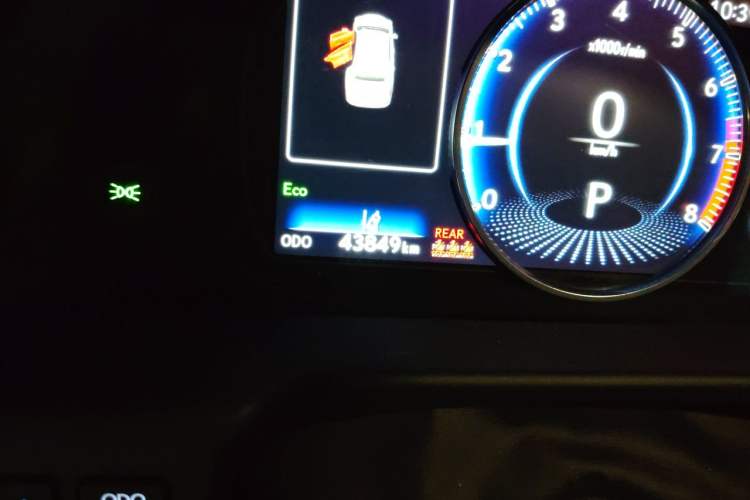 Used Lexus ES 2023 200 Excellence Edition Odometer Close Up