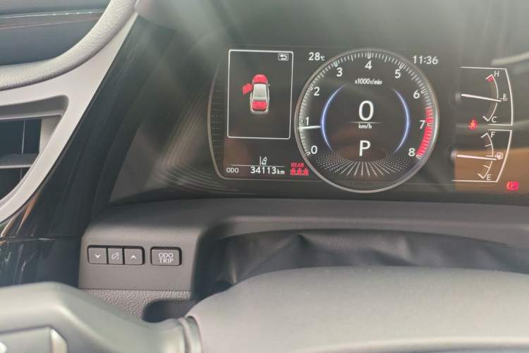 Used Lexus ES 2023 200 Excellence Edition Odometer Close Up