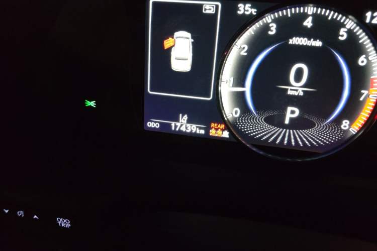 Used Lexus ES 2023 200 Excellence Edition Odometer Close Up