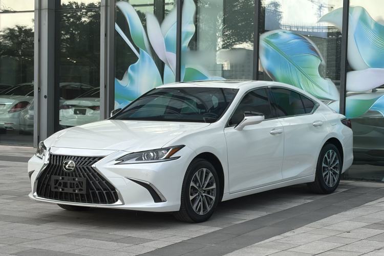Lexus ES 2023 200 Excellence Edition