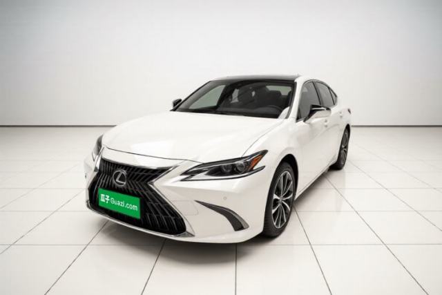 Lexus ES 2023 200 Excellence Edition с пробегом