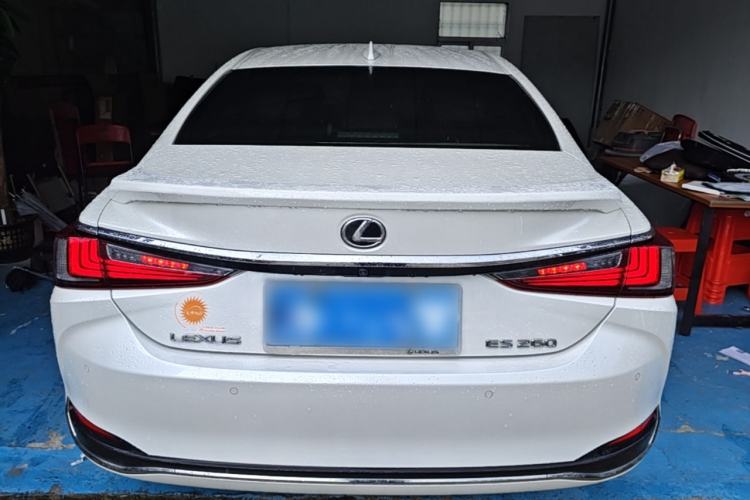 Used Lexus ES 2023 200 Excellence Edition Rear