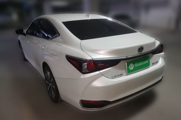 Used Lexus ES 2023 200 Excellence Edition Rear Left 45 Deg