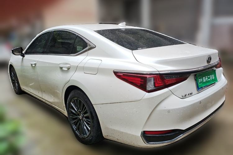 Used Lexus ES 2023 260 Excellence Edition Rear Left 45 Deg