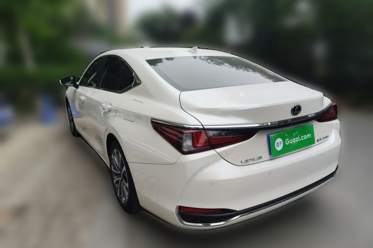 Used Lexus ES 2023 200 Excellence Edition Rear Left 45 Deg