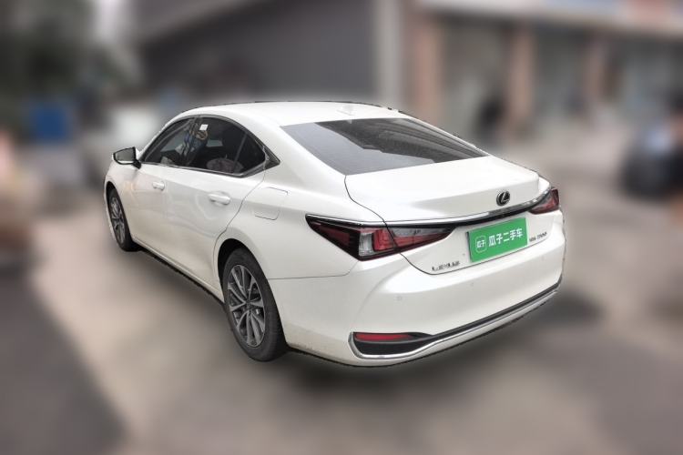 Used Lexus ES 2023 200 Excellence Edition Rear Left 45 Deg
