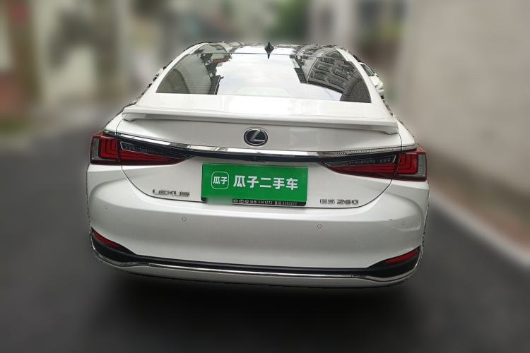 Used Lexus ES 2023 200 Excellence Edition Rear