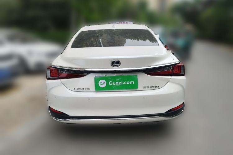 Used Lexus ES 2023 200 Excellence Edition Rear