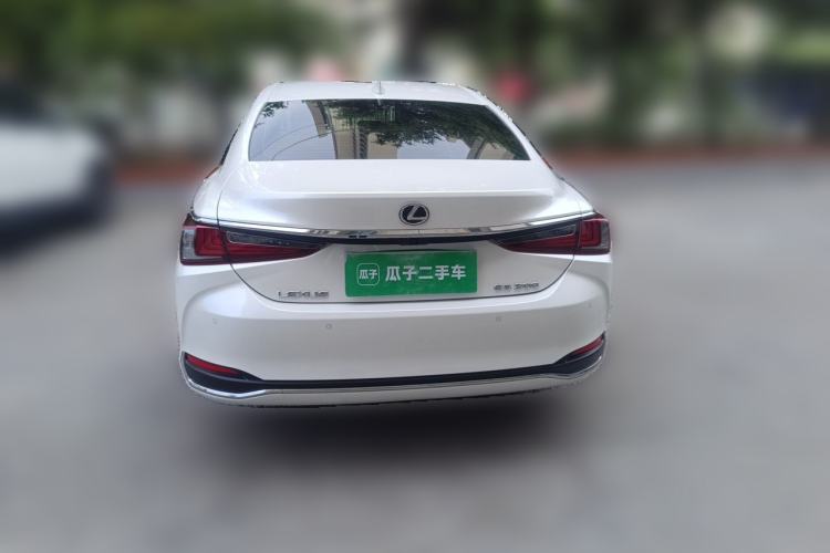 Used Lexus ES 2023 200 Excellence Edition Rear