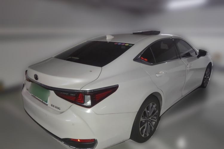Used Lexus ES 2023 200 Excellence Edition Rear Right 45 Deg
