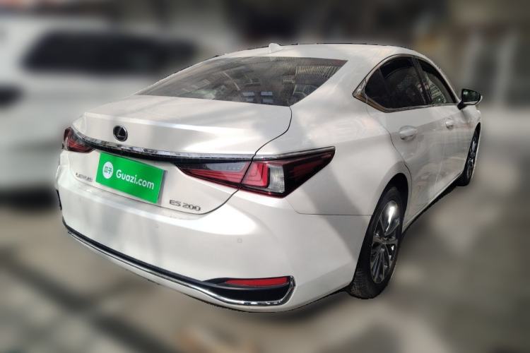 Used Lexus ES 2023 200 Excellence Edition Rear Right 45 Deg