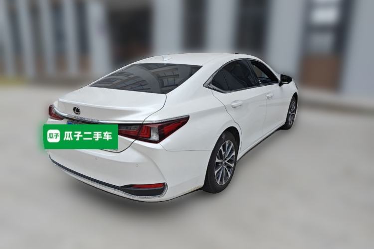 Used Lexus ES 2023 200 Excellence Edition Rear Right 45 Deg