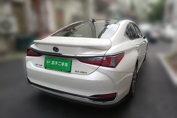 Used Lexus ES 2023 200 Excellence Edition Rear Right 45 Deg