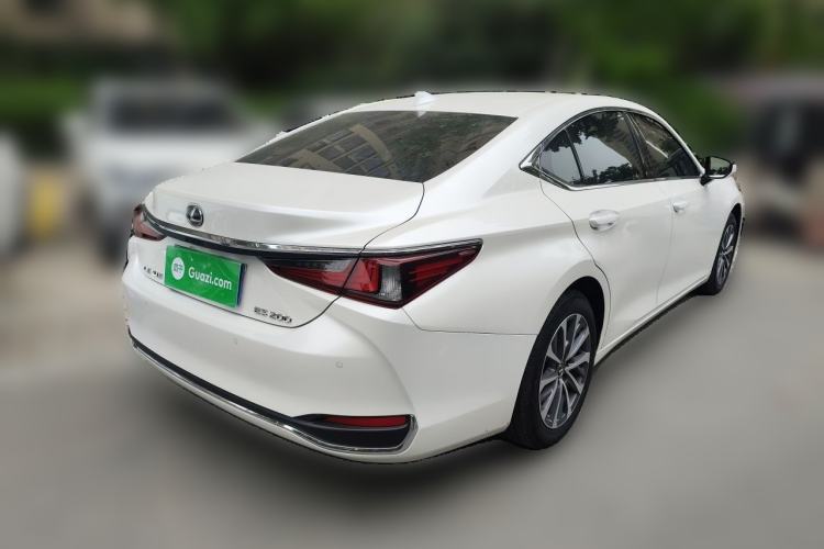 Used Lexus ES 2023 200 Excellence Edition Rear Right 45 Deg