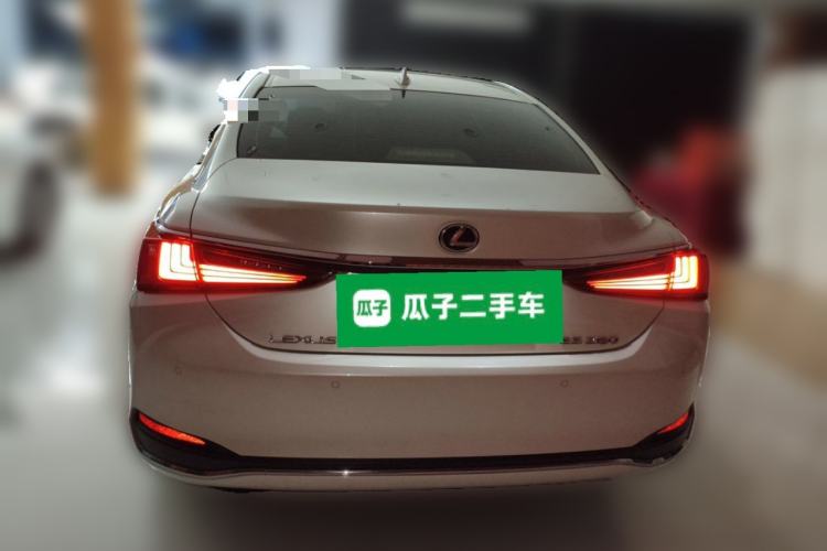 Used Lexus ES 2023 200 Excellence Edition Rear