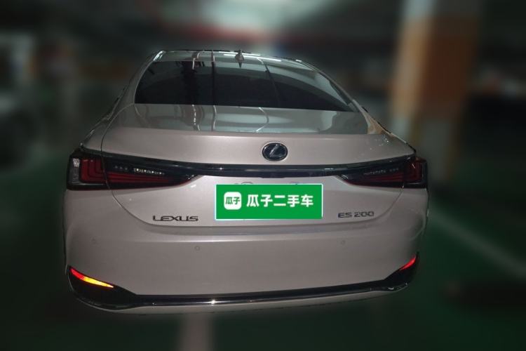 Used Lexus ES 2023 200 Excellence Edition Rear