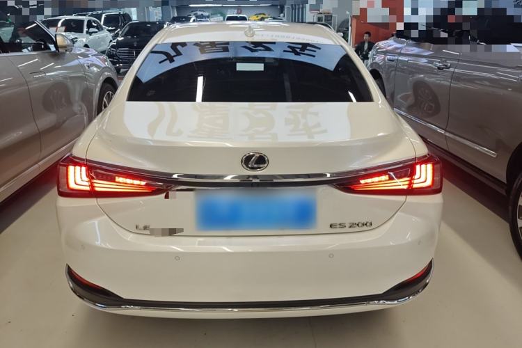 Used Lexus ES 2023 200 Excellence Edition Rear
