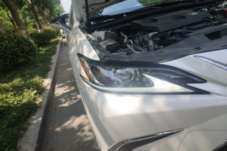 Used Lexus ES 2023 200 Excellence Edition Right Front Headlight