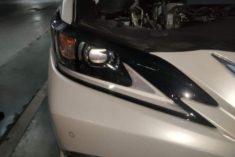 Used Lexus ES 2023 200 Luxury Edition Right Front Headlight
