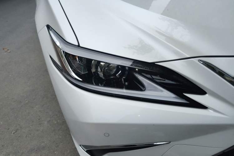 Used Lexus ES 2023 200 Excellence Edition Right Front Headlight