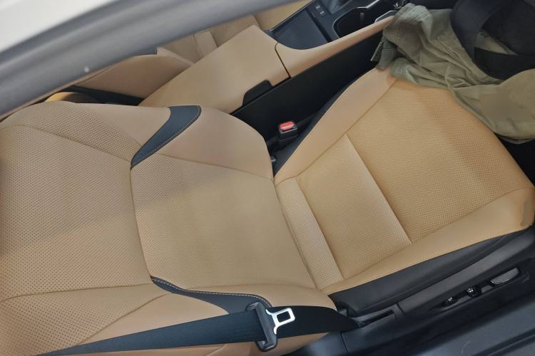Used Lexus ES 2023 200 Excellence Edition Right Front Seat