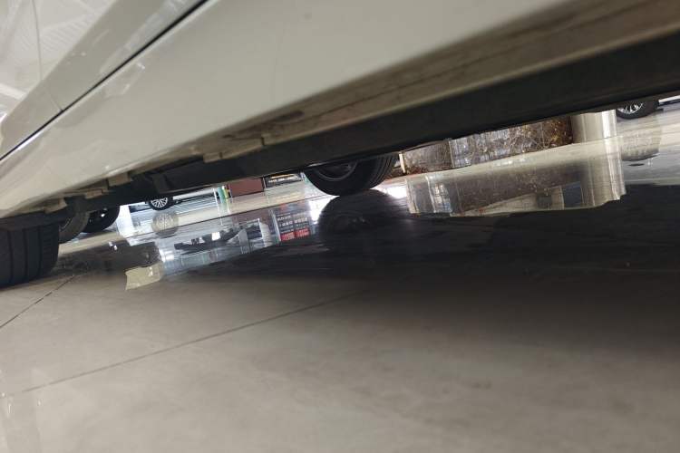Used Lexus ES 2023 200 Excellence Edition Right Side Sill