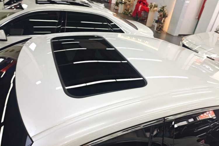Used Lexus ES 2023 200 Excellence Edition Roof