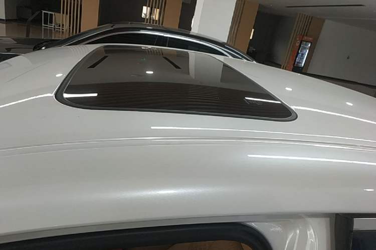 Used Lexus ES 2023 200 Excellence Edition Roof