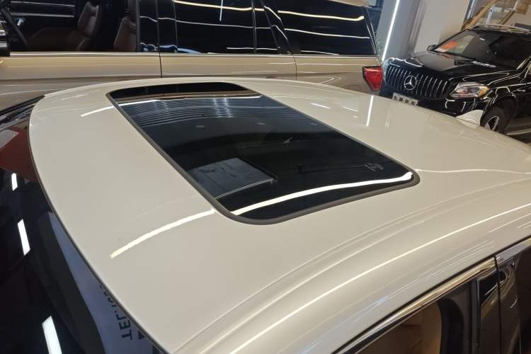 Used Lexus ES 2023 200 Excellence Edition Roof