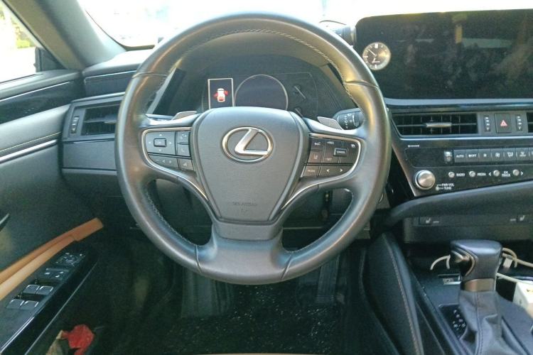 Used Lexus ES 2023 200 Excellence Edition Steering Wheel