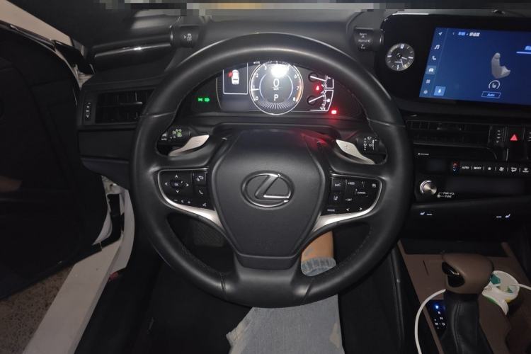Used Lexus ES 2023 200 Excellence Edition Steering Wheel