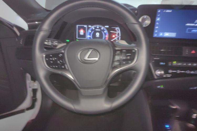 Used Lexus ES 2023 200 Excellence Edition Steering Wheel