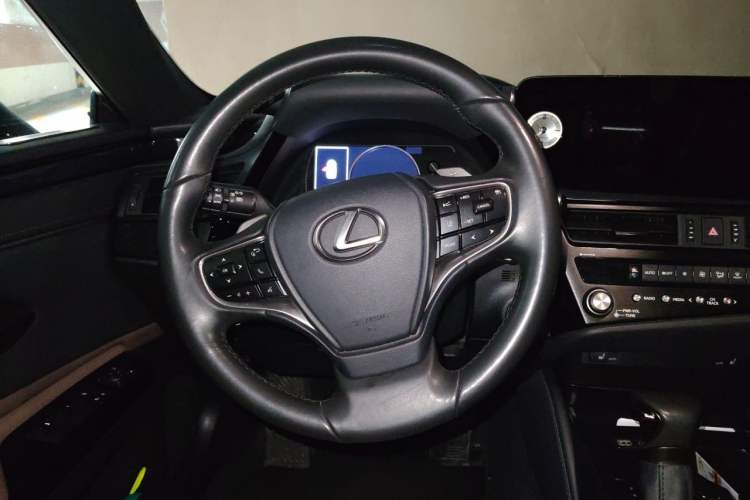 Used Lexus ES 2023 200 Excellence Edition Steering Wheel