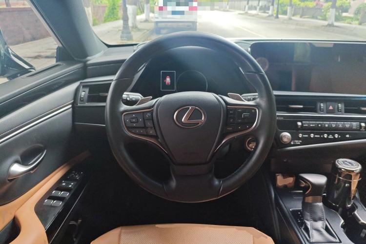 Used Lexus ES 2023 200 Excellence Edition Steering Wheel
