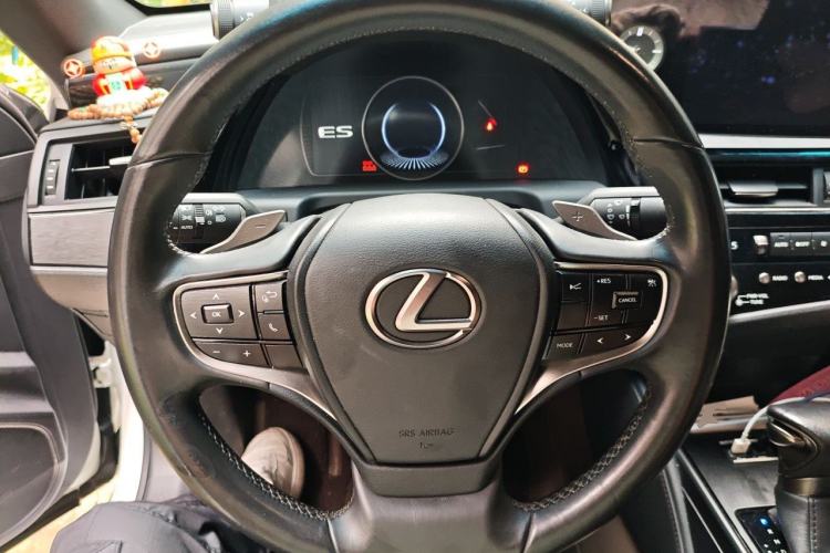 Used Lexus ES 2023 260 Excellence Edition Steering Wheel