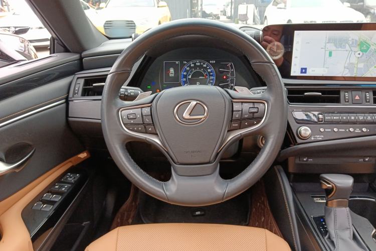 Used Lexus ES 2023 260 Excellence Edition Steering Wheel